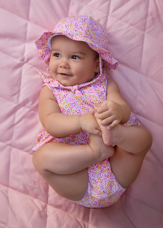Pagliaccetto con Cappello 1632 - Coccole e Ricami p.iva IT09642670583